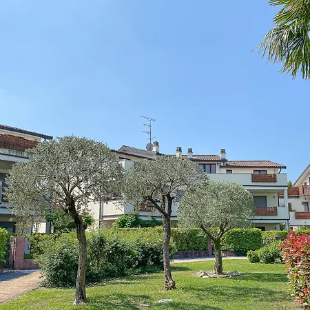 Oasi Sole Laghi With Pool Apartmán Brebbia